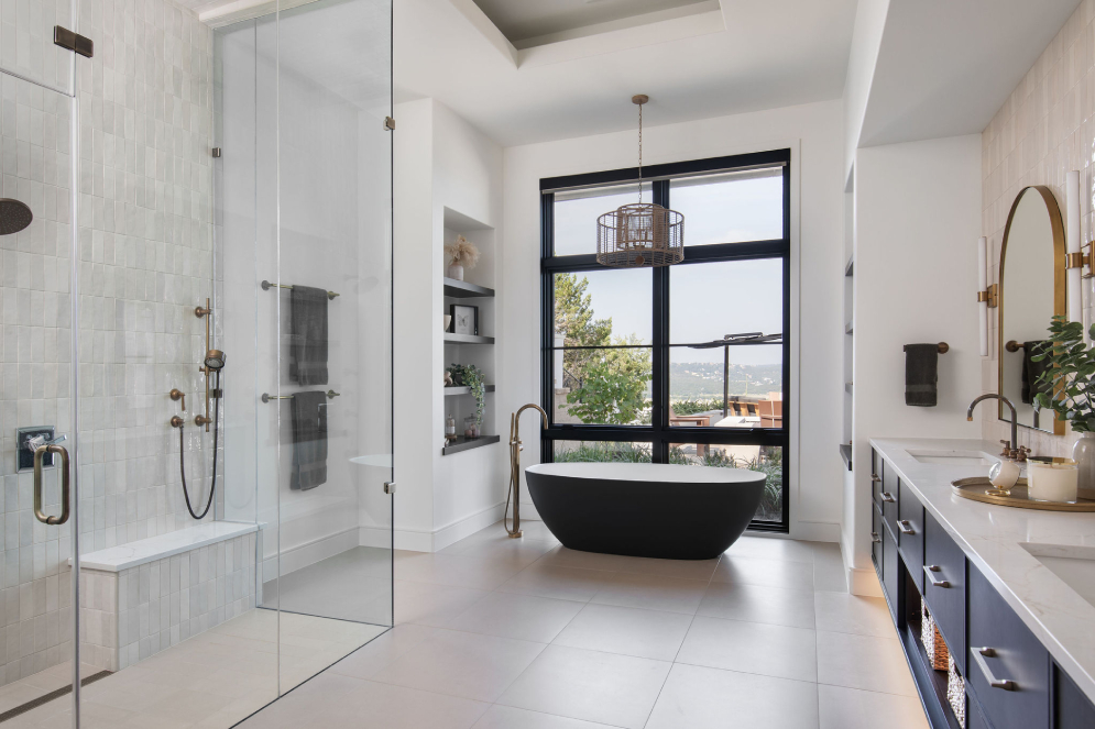 Texas Lake House Bath4